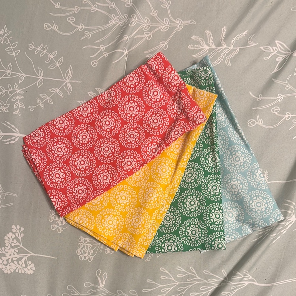 5 for $25!! NWOT Pioneer Woman Patterned fabric napkin Set